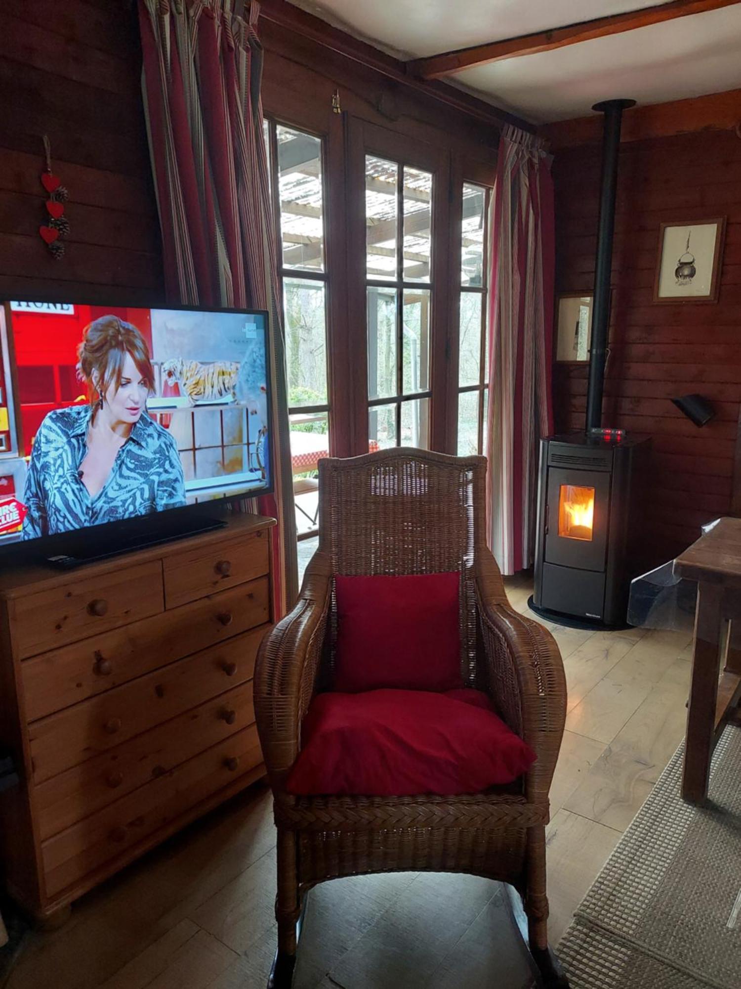 Chalet des pins d'Autriche Comblain-Fairon Extérieur photo